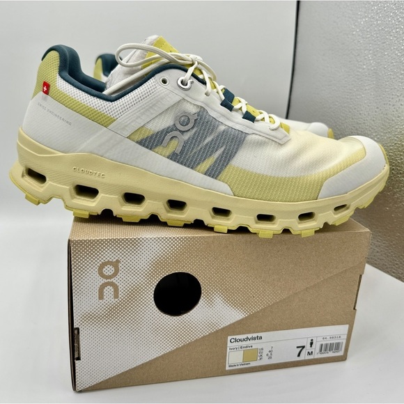NWT On Running Cloudvista Running Shoes Ivory Endive yellow green men’s trail